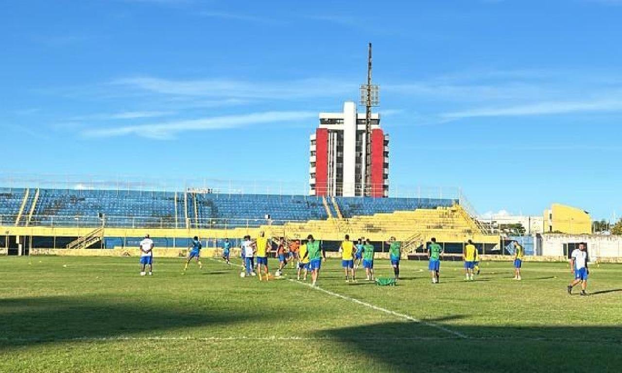 COLO-COLO APRESENTA NOVOS TALENTOS PARA A TEMPORADA DE 2025