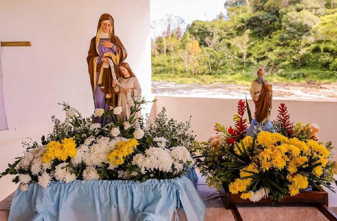 TRADIÇÃO E FÉ MARCAM A FESTA DE NOSSA SENHORA SANT'ANA E SÃO JOAQUIM NO RIO DO ENGENHO