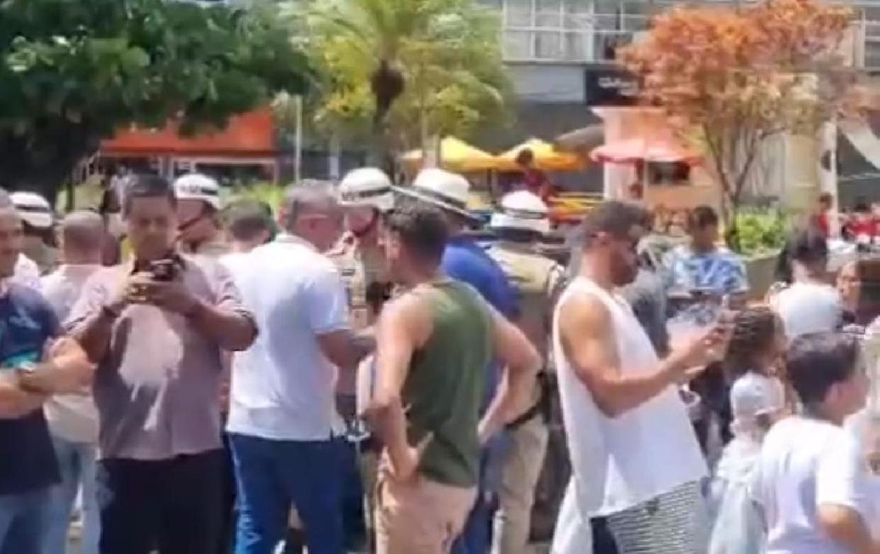 POLICIAIS DETERMINAM ENCERRAMENTO DA FESTA DA LAVAGEM DA CATEDRAL DE SÃO SEBASTIÃO EM ILHÉUS