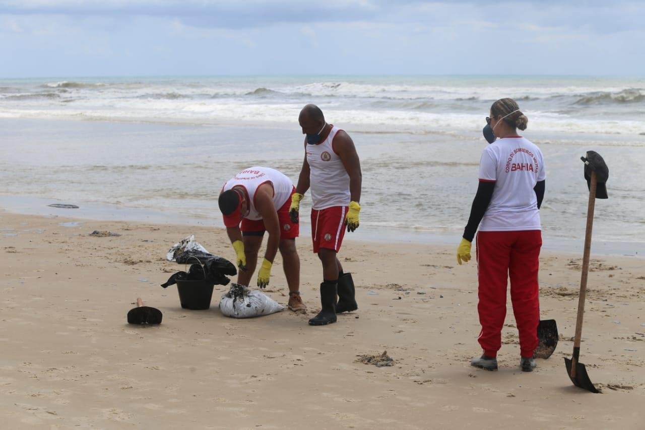 PRAIA DA JUERANA JÁ ESTÁ 100 % LIMPA