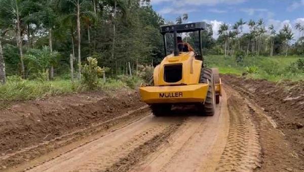  PREFEITURA DE ILHÉUS INTENSIFICA MANUTENÇÃO DAS ESTRADAS VICINAIS; CONFIRA LOCALIDADES