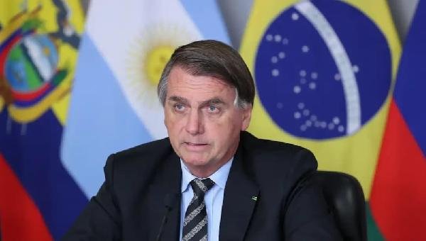 STF MANTÉM DECISÃO DO TSE QUE MULTOU BOLSONARO