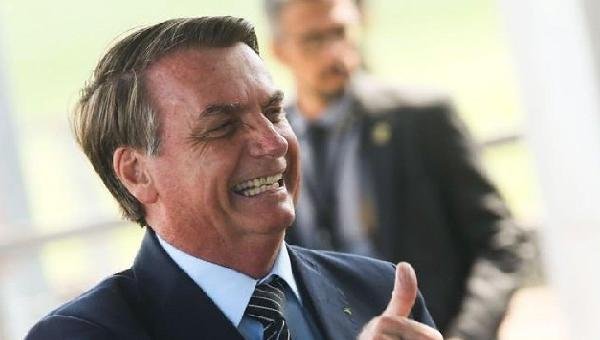 GOVERNO SÓ FARÁ CONCURSOS PÚBLICOS ESSENCIAIS, DIZ BOLSONARO