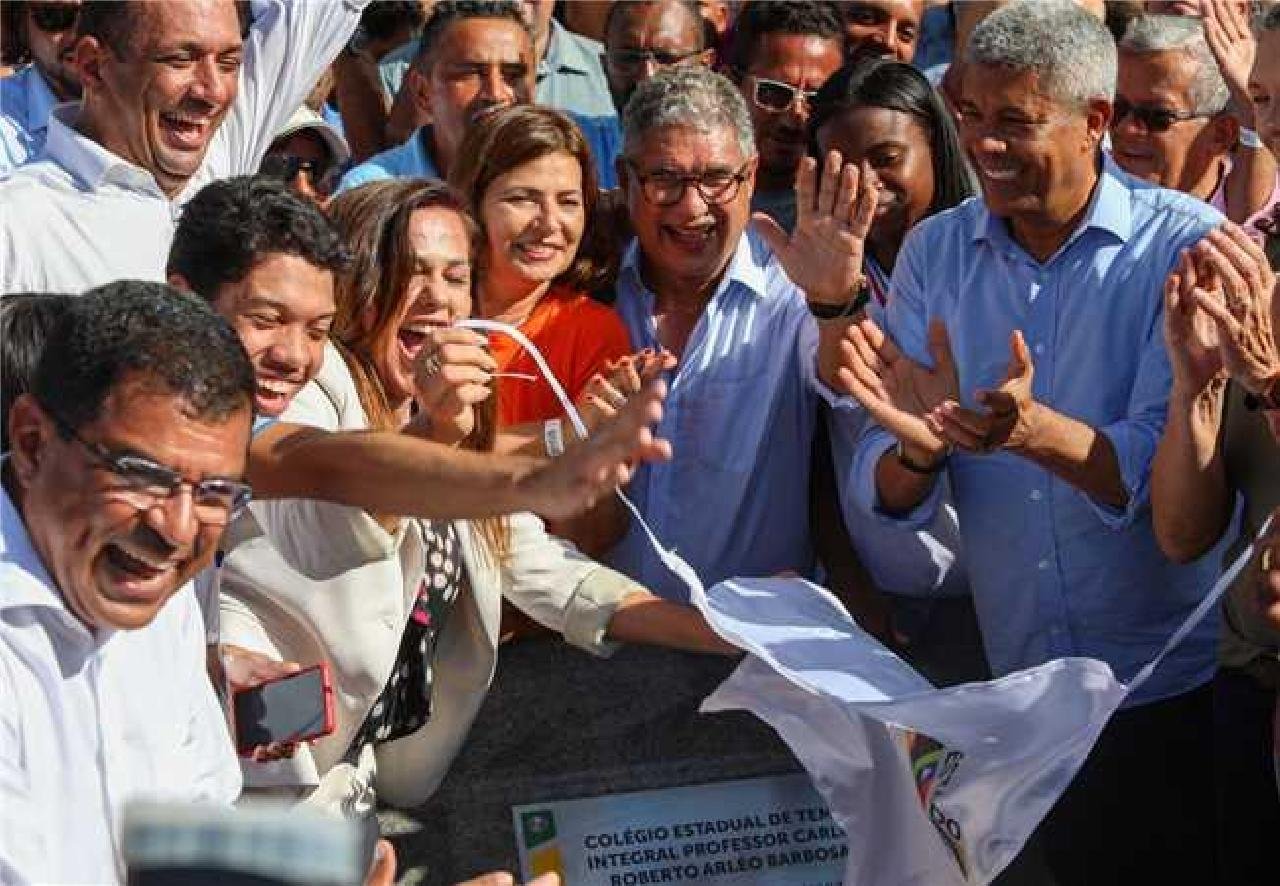 'UM DIVISOR DE ÁGUAS', DECLARA PREFEITO DURANTE ENTREGA DA 1ª ESCOLA DE TEMPO INTEGRAL EM ILHÉUS