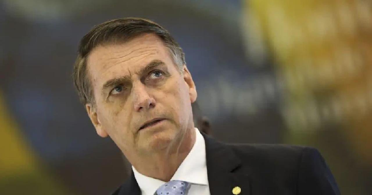 BOLSONARO FICA EM SILÊNCIO DURANTE DEPOIMENTO À POLÍCIA FEDERAL