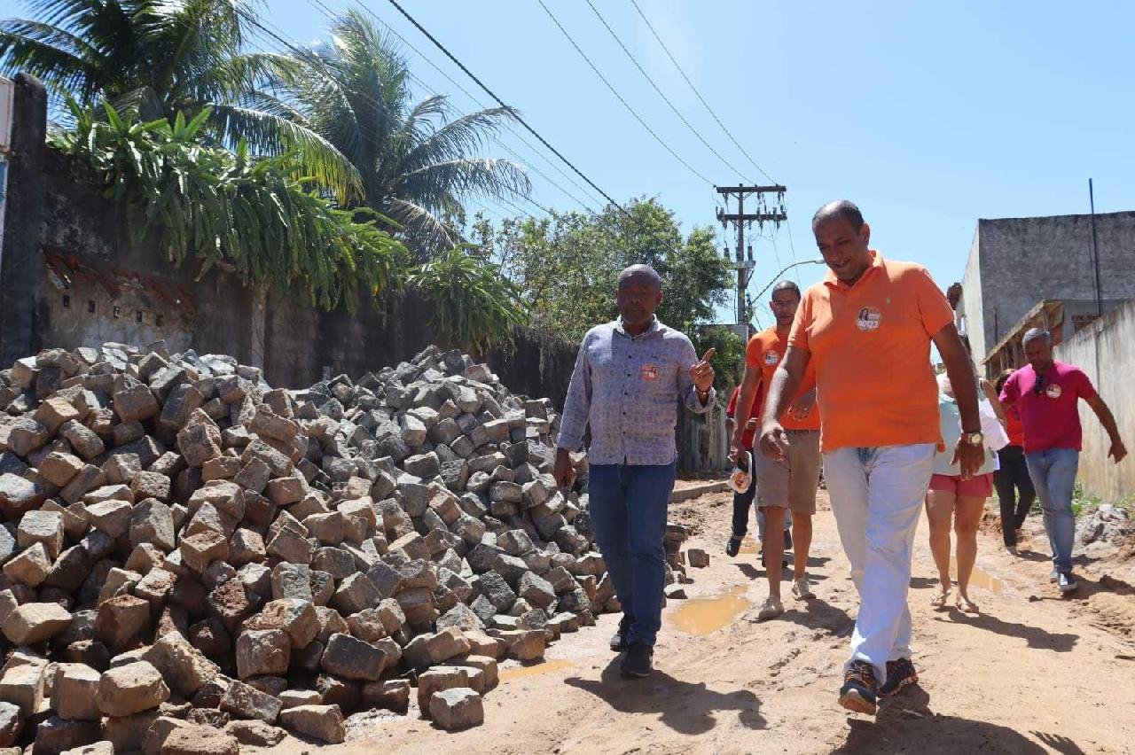 PREFEITO MÁRIO ALEXANDRE VISTORIA OBRAS E PRESTIGIA EVENTO RELIGIOSO EM ILHÉUS 