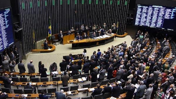 VIAGENS AO EXTERIOR DE DEPUTADOS CUSTARAM R$ 5,2 MILHÕES AOS COFRES PÚBLICOS