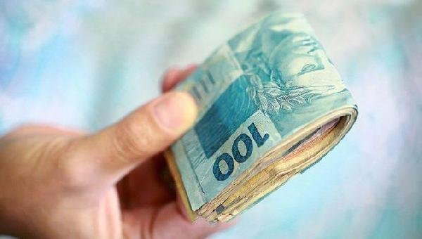 CONGRESSO APROVA SALÁRIO MÍNIMO DE R$ 1.040