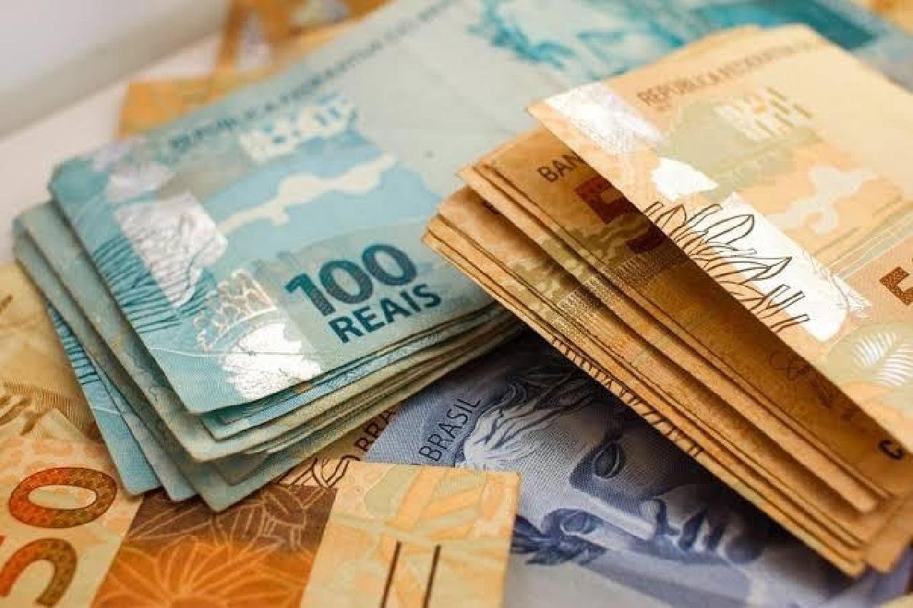 SALÁRIO MÍNIMO SERÁ DE R$ 1.039 EM 2020