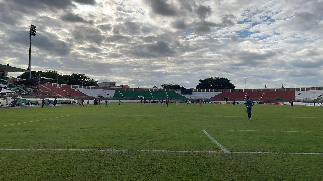 COLO-COLO VENCE POR 3X1 O FEIRENSE EM FEIRA DE SANTANA