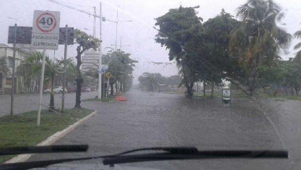 CHUVAS INTENSAS DEVEM ATINGIR ILHÉUS NO FIM DE SEMANA