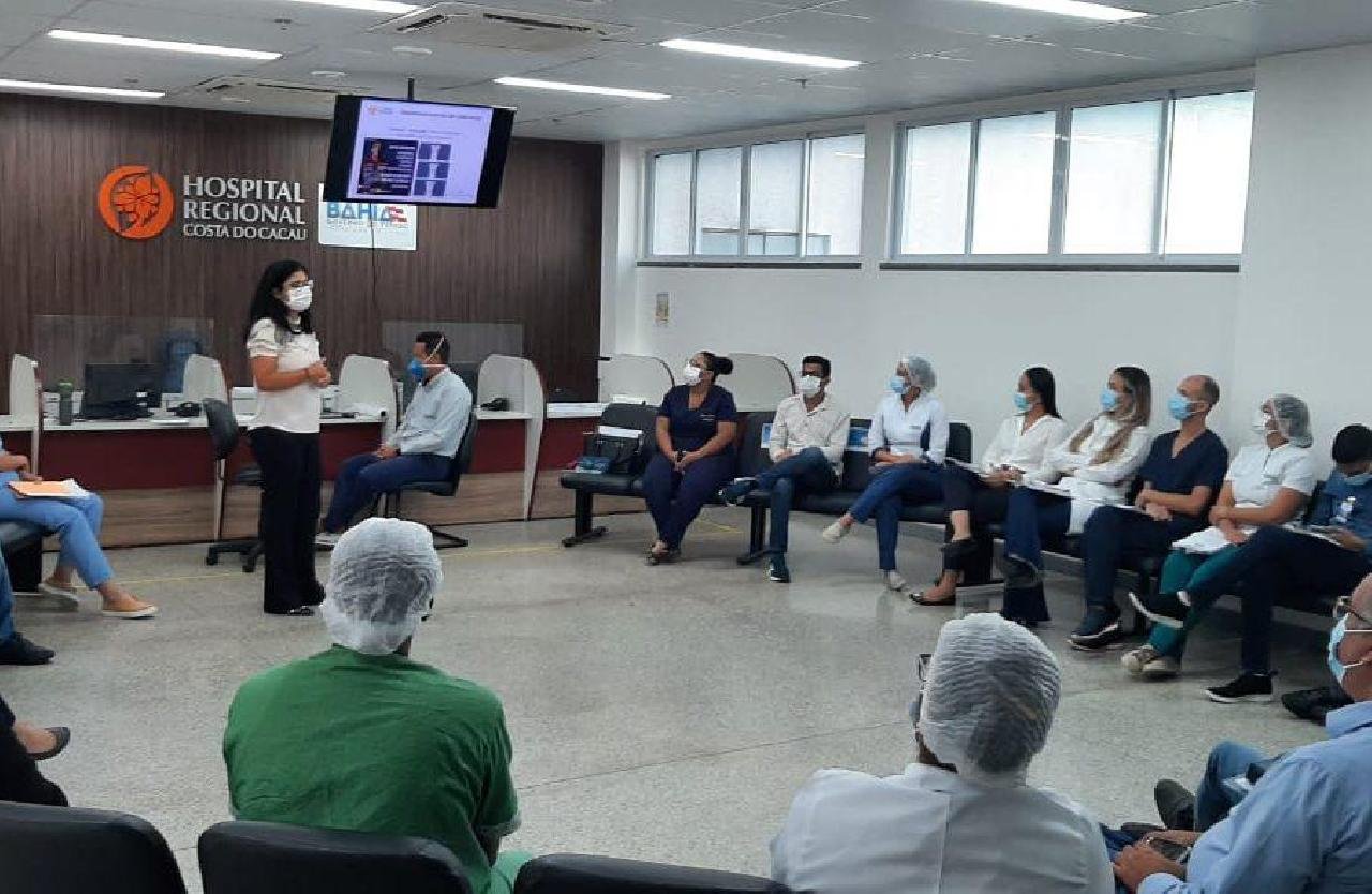 HOSPITAL REGIONAL COSTA DO CACAU PROMOVE TREINAMENTO SOBRE  AUTOCONHECIMENTO PARA LÍDERES DE EQUIPE