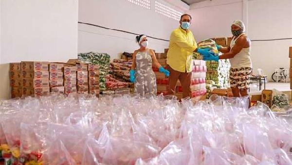 KIT ALIMENTAÇÃO PARA ESTUDANTES DA REDE MUNICIPAL  SERÁ ENTREGUE NESTA QUINTA-FEIRA (21)