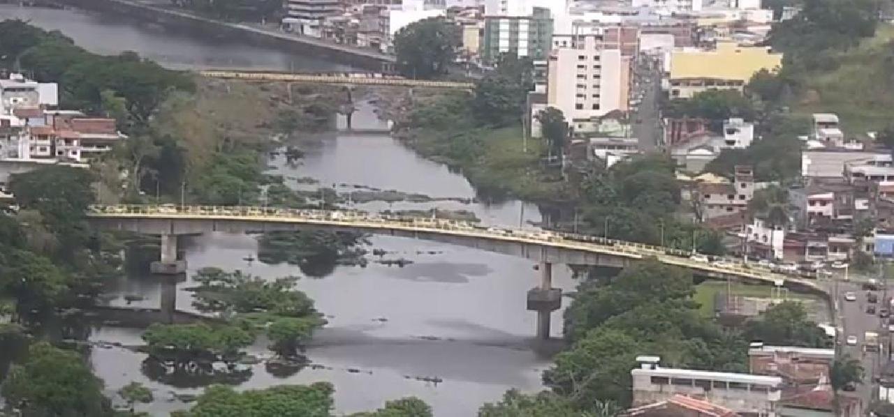 DECRETO AUTORIZA QUE TRANSPORTE MUNICIPAL DE ITABUNA SEJA FEITO POR MOTORISTAS DO SISTEMA ESCOLAR