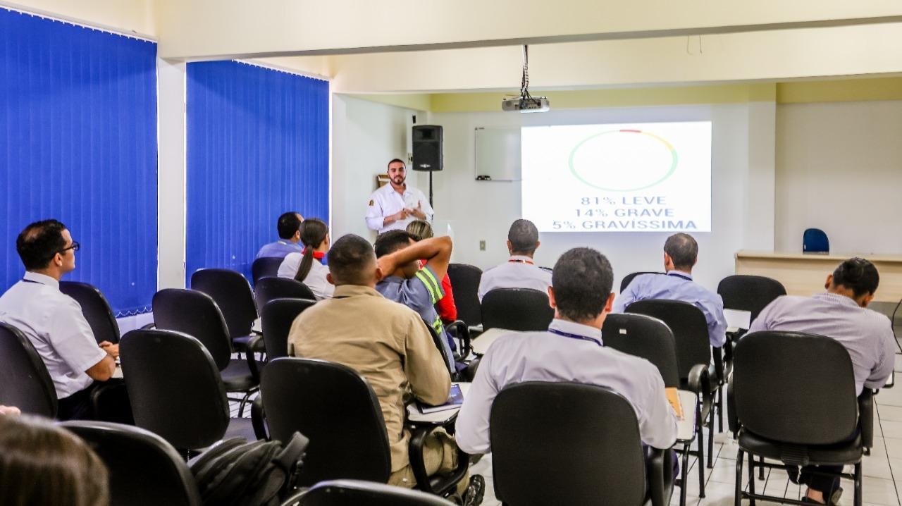 VIGILÂNCIA EM SAÚDE DE ILHÉUS ORIENTA PROFISSIONAIS SOBRE MEDIDAS DE PREVENÇÃO AO COVID-19