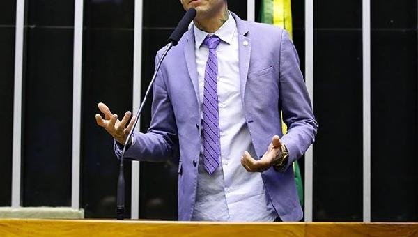 BAHIA: IGOR KANNÁRIO É O SEGUNDO DEPUTADO FEDERAL COM MAIS FALTAS