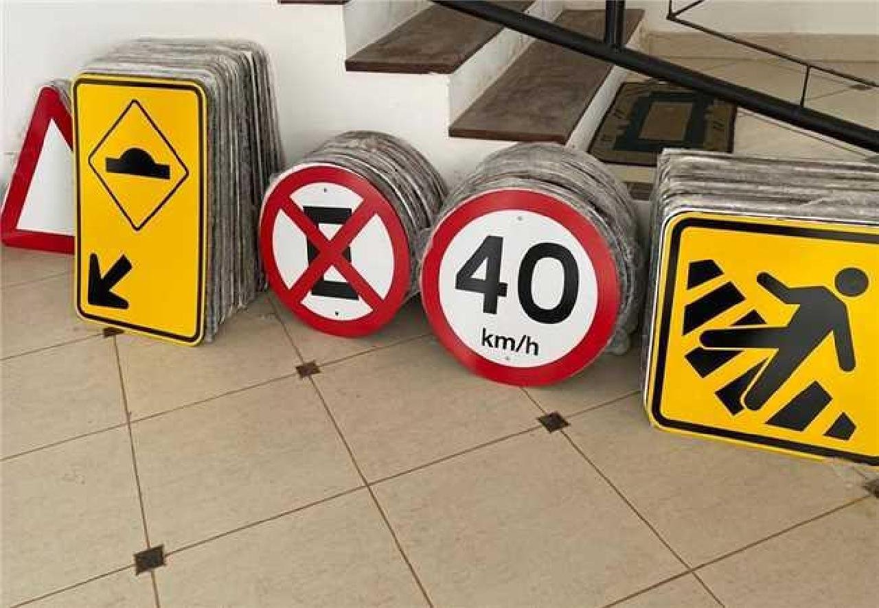 MIL NOVAS PLACAS DE SINALIZAÇÃO SERÃO INSTALADAS EM ILHÉUS