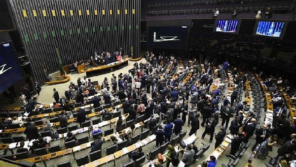 CONGRESSO DERRUBA 18 VETOS DE BOLSONARO À LEI DE ABUSO DE AUTORIDADE