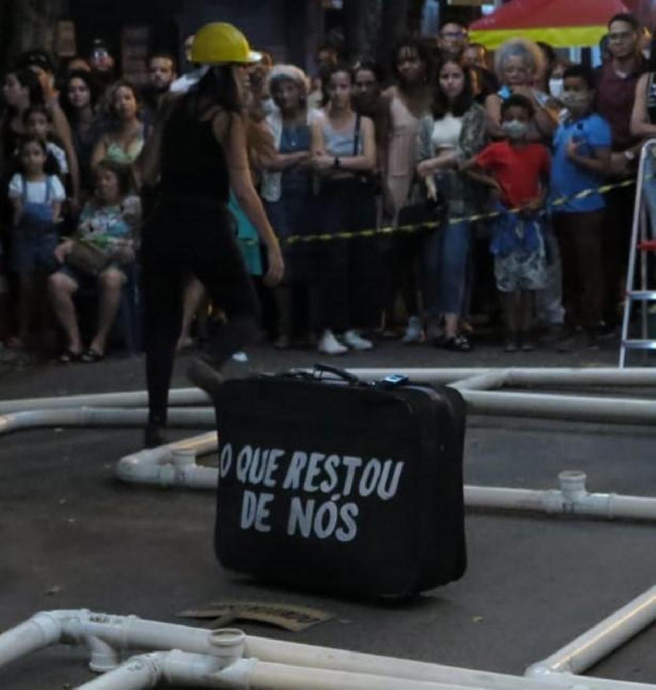 TEATRO POPULAR DE ILHÉUS SE PREPARA PARA REFUNDAR O BRASIL    COM O ESPETÁCULO “COMO PROVAR QUE A TERRA É REDONDA”