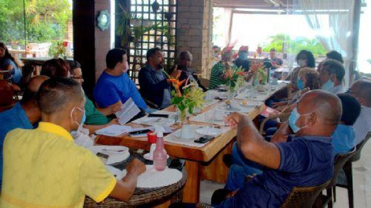 REUNIÃO DEBATE REGIME INTERNO DA CÂMARA ANTES DA PRIMEIRA SESSÃO DO ANO