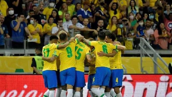 COMÉRCIO DE ILHÉUS ALTERA HORÁRIO DE FUNCIONAMENTO DURANTE JOGOS DO BRASIL NA COPA DO MUNDO