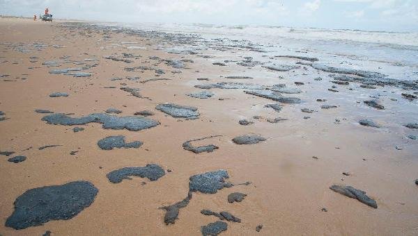 ANÁLISES IDENTIFICAM ÓLEO VENEZUELANO EM PRAIAS DO NORDESTE