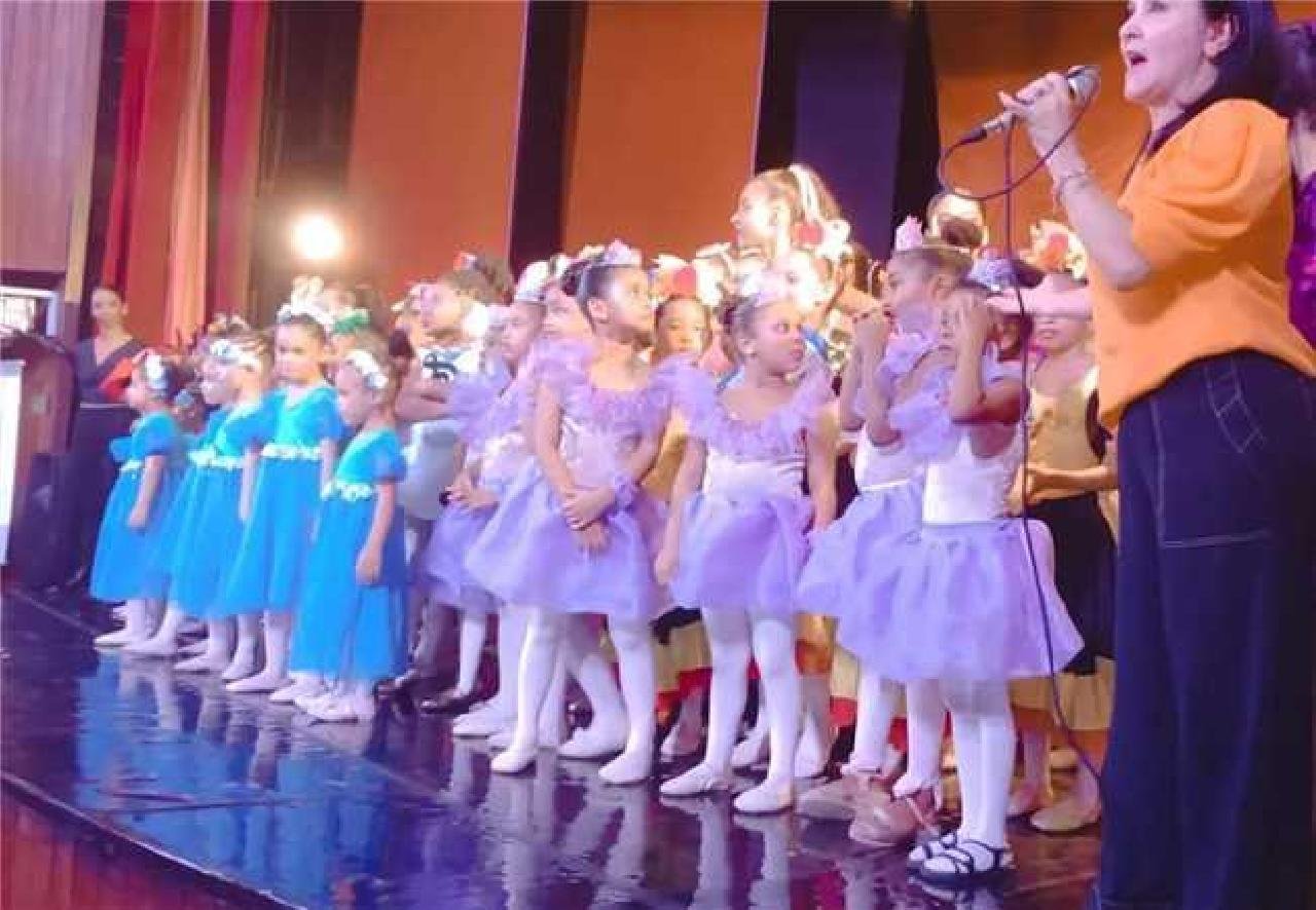 SEDUC PROMOVE FESTIVAL DE DANÇA COM APRESENTAÇÕES DE ALUNOS DA REDE MUNICIPAL DE ILHÉUS