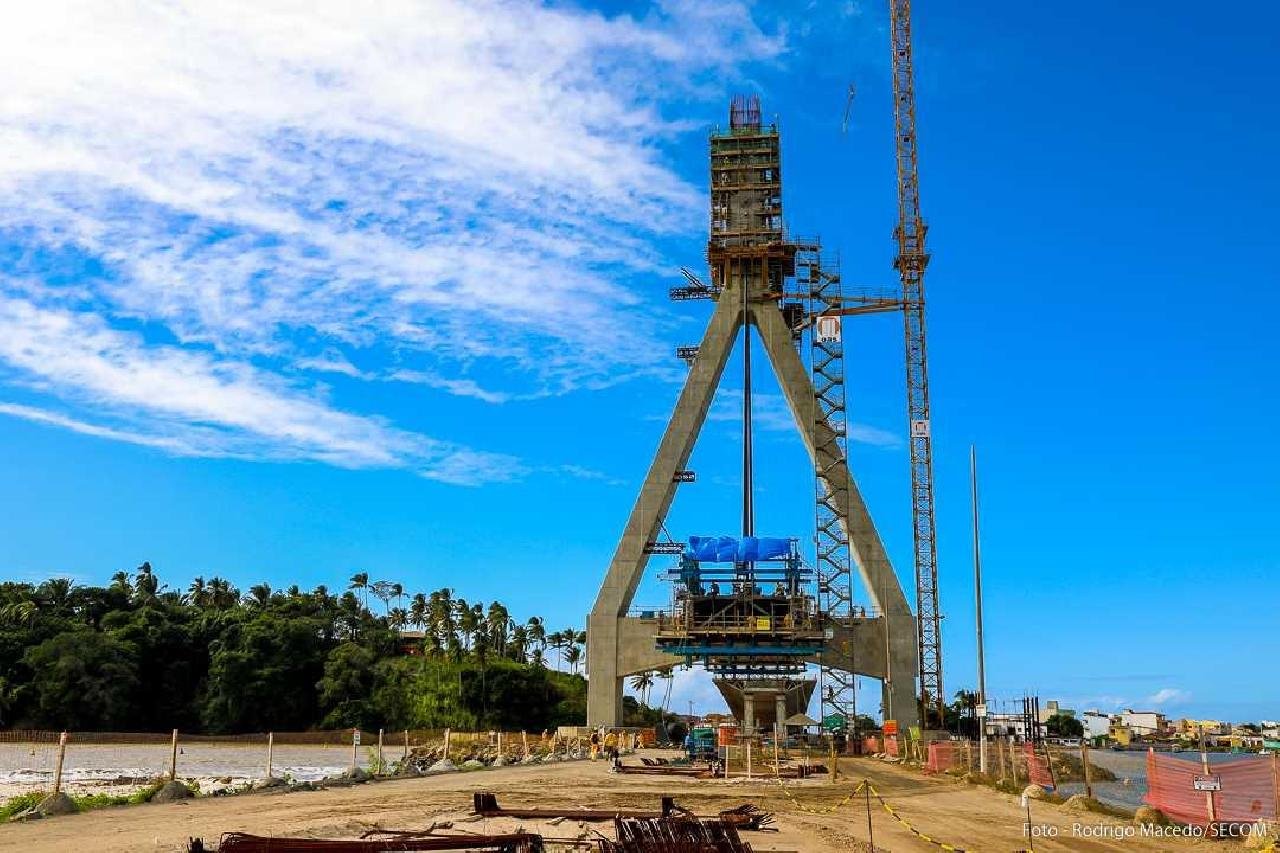 ILHÉUS: A PARTIR DE AGOSTO, PEDRAS USADAS NA OBRA DA NOVA PONTE VÃO PARA ZONA SUL E ZONA NORTE