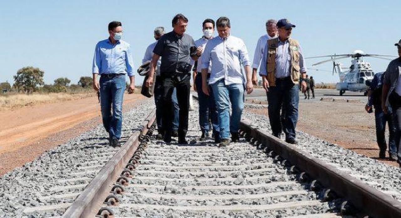 GOVERNO FIRMA ACORDO COM EXÉRCITO PARA CONSTRUIR A FIOL NA BAHIA