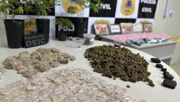 POLÍCIA PRENDE HOMEM COM R$ 1 MILHÃO EM DROGAS QUE SERIAM VENDIDAS NO CARNAVAL DE SALVADOR