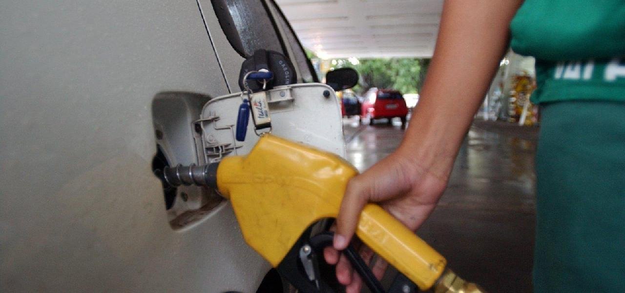 GASOLINA AUMENTA MAIS DE 8% E DIESEL FICA ATÉ 11,5% MAIS CARO 