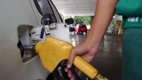 GASOLINA AUMENTA MAIS DE 8% E DIESEL FICA ATÉ 11,5% MAIS CARO 