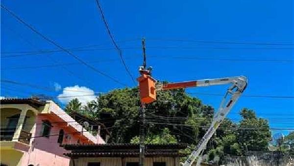 “EFICIÊNCIA ENERGÉTICA”: COM TROCA DE LÂMPADAS, ILHÉUS DEVE ECONOMIZAR ATÉ 40% NO CONSUMO DE ENERGIA