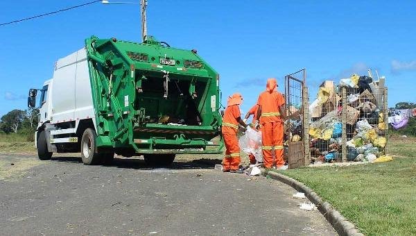 PREFEITURA DE ILHÉUS ESCLARECE INTERRUPÇÃO MOMENTÂNEA DA COLETA DE LIXO NA CIDADE