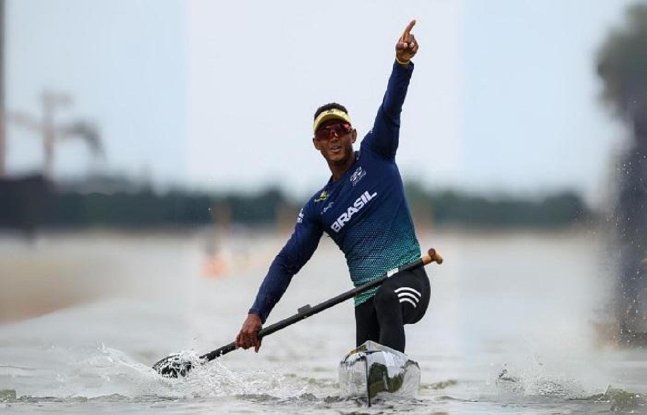 ISAQUIAS QUEIROZ CONQUISTA DOIS OUROS NA COPA DO MUNDO DE CANOAGEM NA HUNGRIA