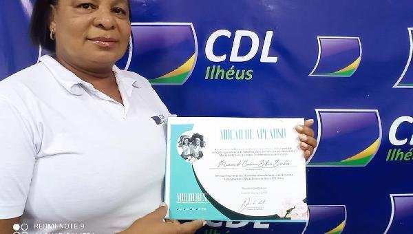 CONFEDERAÇÃO NACIONAL HOMENAGEIA COLABORADORAS DA CDL DE ILHÉUS NO DIA INTERNACIONAL DA MULHER 