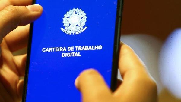 EM QUEDA NA COMPARAÇÃO DE 2022, BRASIL CRIOU 180 MIL EMPREGOS FORMAIS EM ABRIL