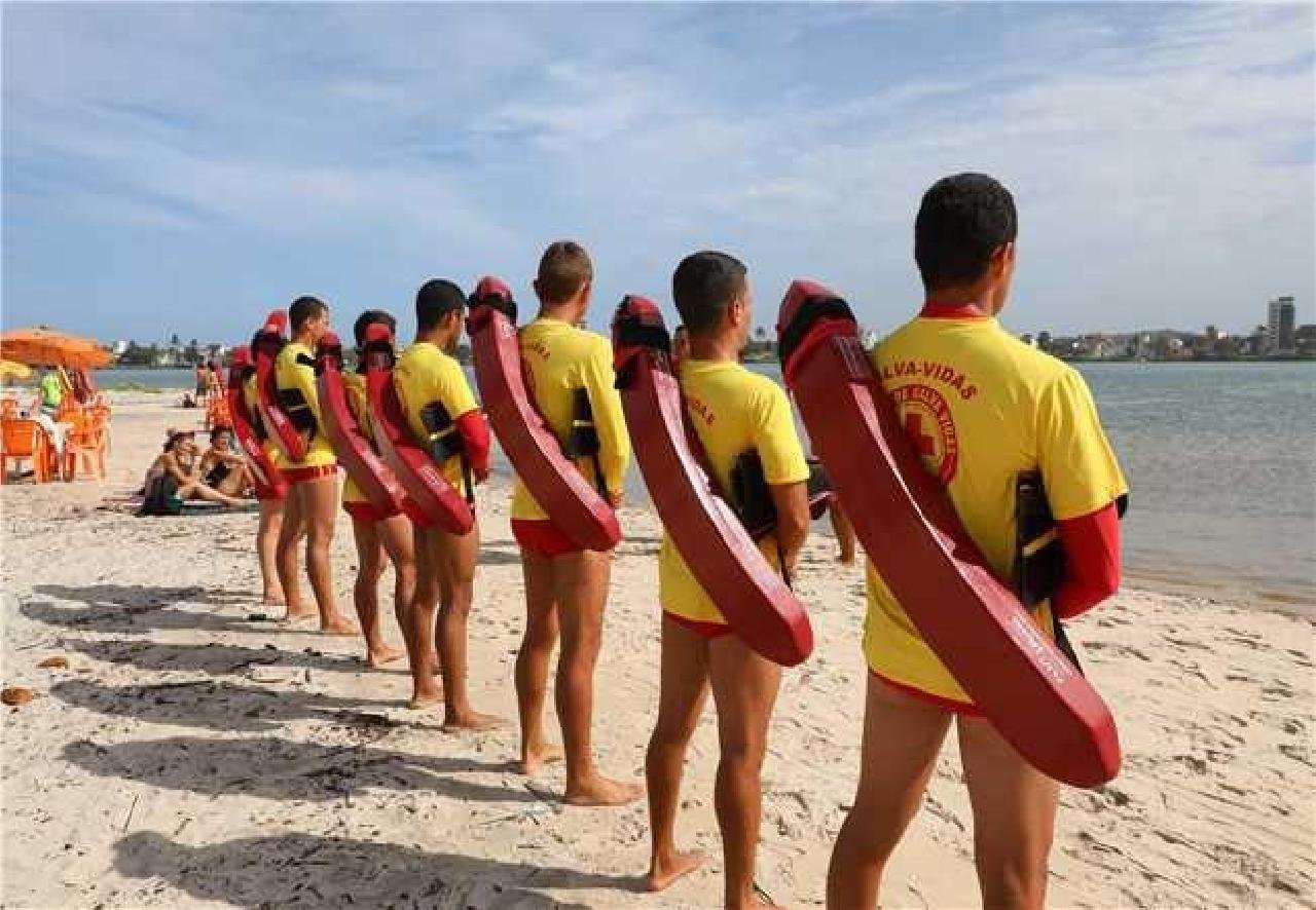 COM SALVA-VIDAS EM AÇÃO, ILHÉUS REFORÇA SEGURANÇA NO VERÃO