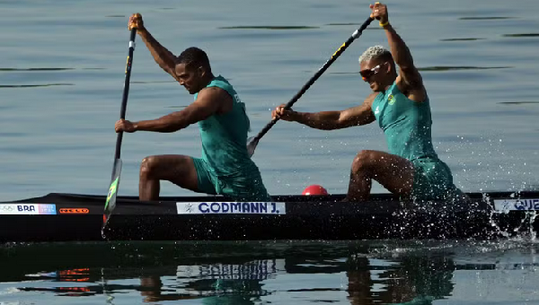 ISAQUIAS E JACKY VÃO ÀS QUARTAS NO C2 500M EM PARIS