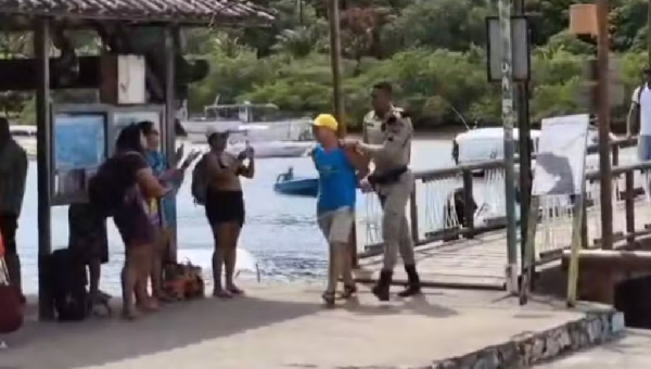 TURISTA ISRAELENSE É PRESO SUSPEITO DE INJÚRIA RACIAL EM BOIPEBA