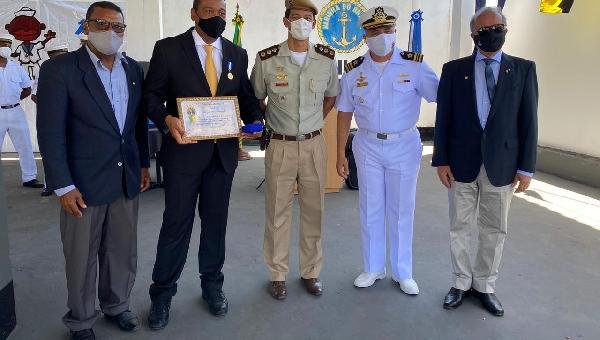 MARINHA DO BRASIL HOMENAGEIA AMIGOS EM ILHÉUS 