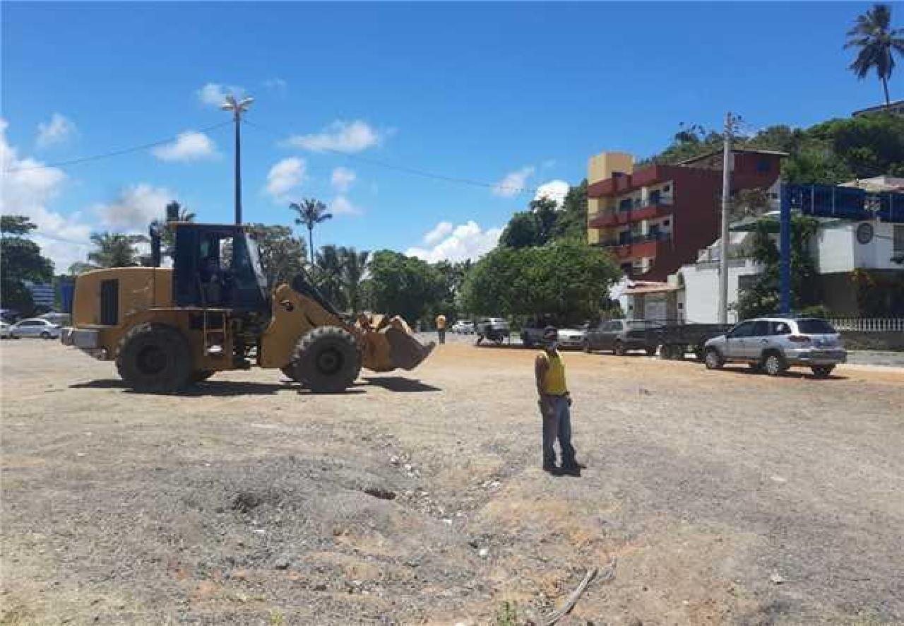 BARRAQUEIROS E AMBULANTES DA PRAIA DO CRISTO SÃO NOTIFICADOS