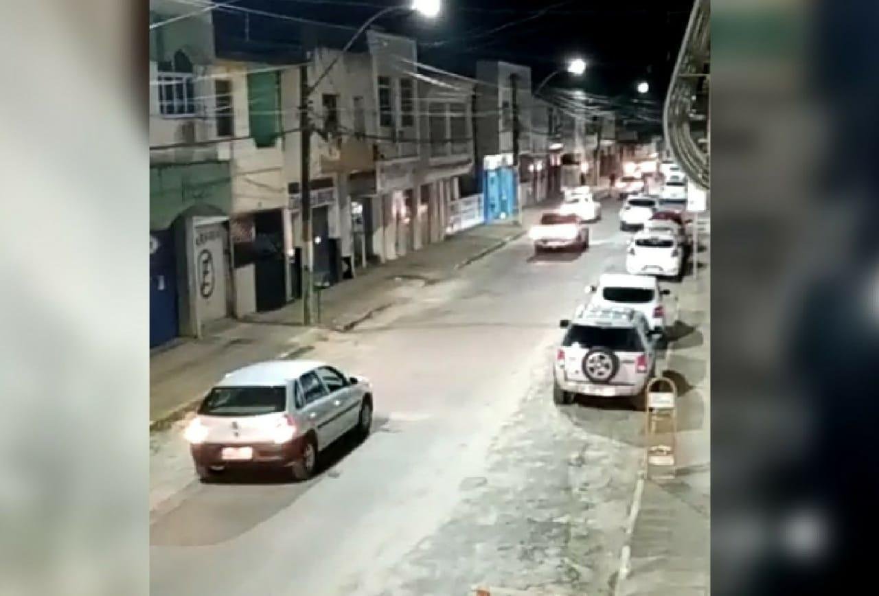 CAMACAN: POLÍCIA MILITAR ACABA COM CARREATA DE COMEMORAÇÃO FLAMENGUISTA