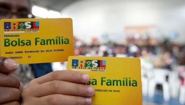 BAHIA PERDEU 60 MIL BENEFÍCIOS DO BOLSA FAMÍLIA EM UM ANO, DIZ SECRETARIA