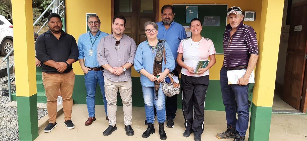 INSTITUTO NOSSA ILHÉUS VISITA INSTALAÇÕES DA CVR COSTA DO CACAU 