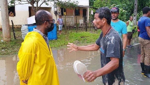 ILHÉUS: BEBETO GALVÃO SE SOLIDARIZA COM FAMÍLIAS AFETADAS PELAS CHUVAS E DEFENDE PRIORIDADE NOS INVESTIMENTOS PARA CONTENÇÃO DE ENCOSTAS 