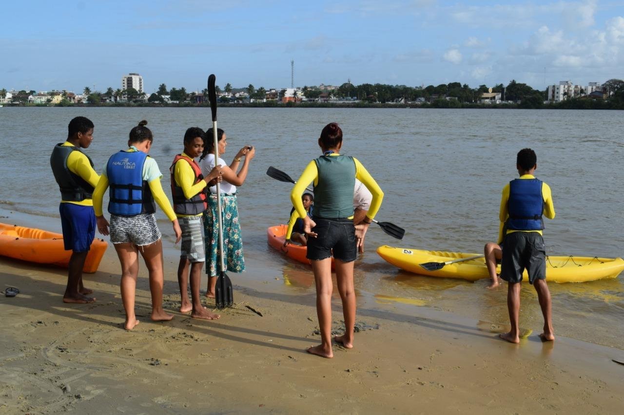 AULAS DE CANOAGEM GRATUITA INTEGRAM PROJETO SEMENTES DE CRISTO EM ILHÉUS