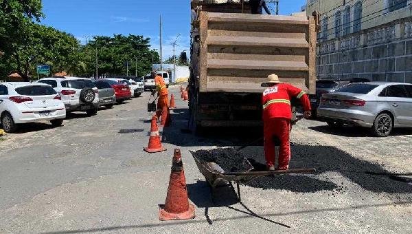 PREFEITURA DE ILHÉUS RETOMA OPERAÇÃO TAPA-BURACOS; CONFIRA LOCALIDADES ATENDIDAS