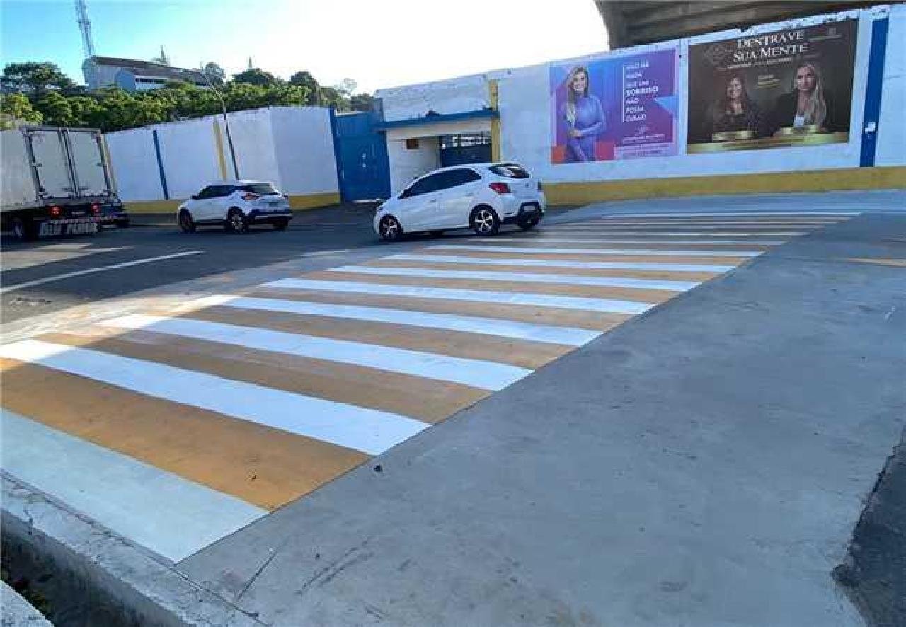 NOVAS FAIXAS ELEVADAS SÃO INSTALADAS EM ILHÉUS