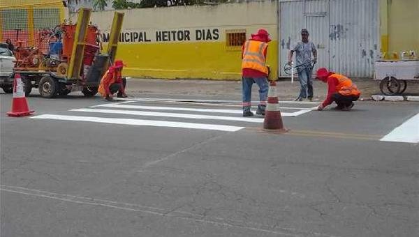 VOLTA ÀS AULAS: SUTRAM REFORÇA SINALIZAÇÃO DE TRÂNSITO EM FRENTE ÀS ESCOLAS 